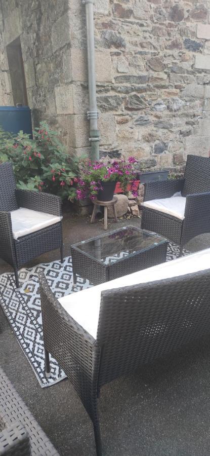 Appartement Relais De La Tour à Callac Extérieur photo